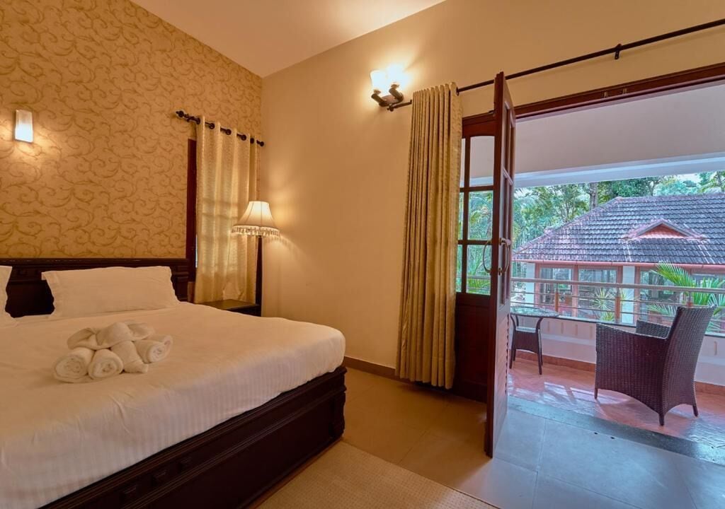 Presidential Suite, 1 Queen Bed, Balcony, Garden View