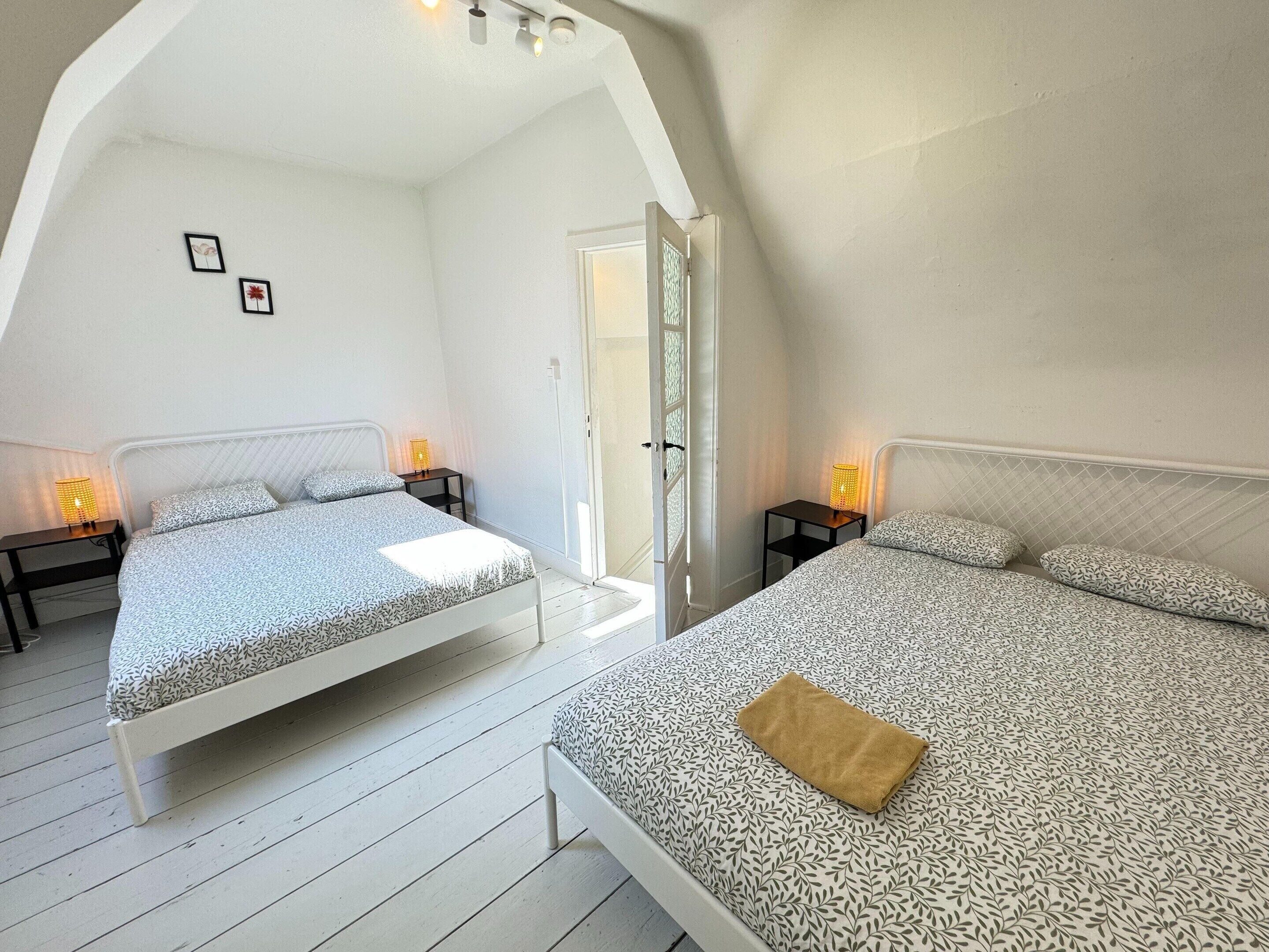 5 bedrooms