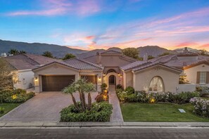 Exterior - Veranda - On the Greg Norman Course at PGA! (La Quinta)