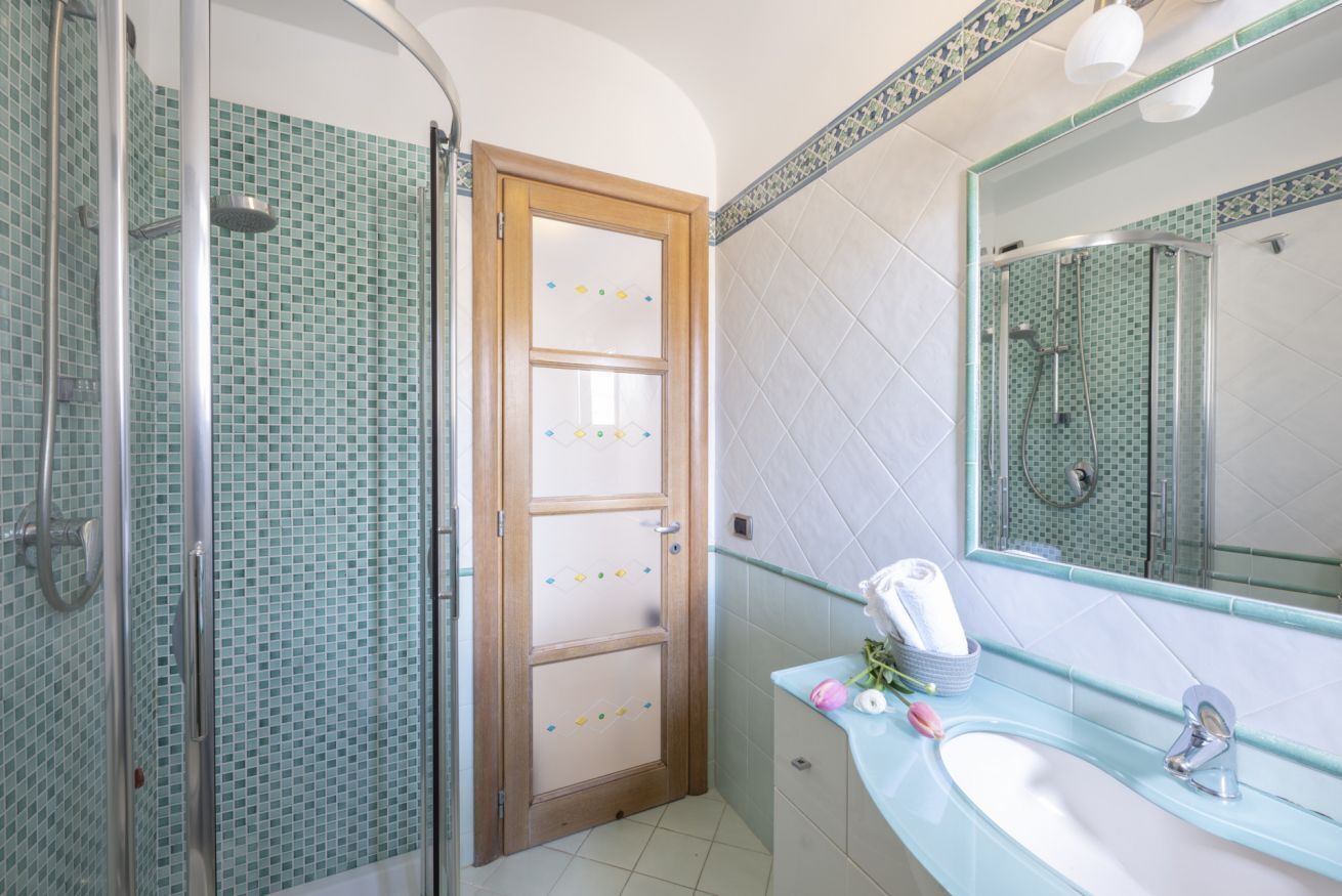 Shower, bidet