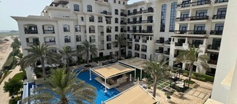 Ansam Building Apartments by RHH