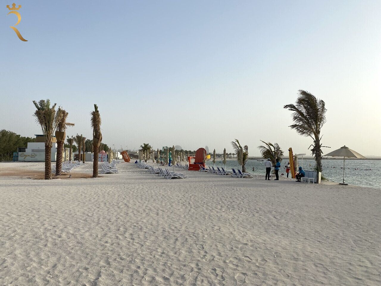 شاطئ