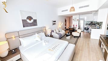 Studio, 1 Tempat Tidur Queen, balkon, pemandangan pantai | Setrika/meja setrika dan Wi-Fi gratis