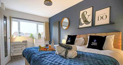 Redwald House • Driveway Parking • Sky TV • Work Desk • Fast Wifi • Garden • Yoko Property
