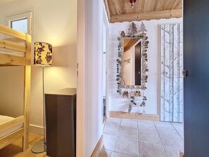 1 bedroom - Les Menuires - Comfy apt for 6, 2 rooms, WiFi, balcony (Les Menuires)