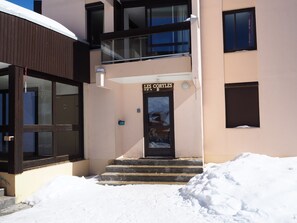 Exterior detail - Les Menuires - Comfy apt for 6, 2 rooms, WiFi, balcony (Les Menuires)