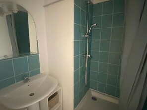 Bathroom - Charming apartment - 4 guests (Vielle-Saint-Girons)