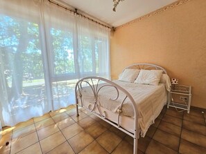 Room - Detached villa in green setting - 6 guests (Léon)