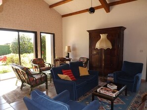 TV - Peaceful villa with pool, pets welcome - 8 guests (Vielle-Saint-Girons)