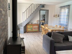TV - Calm villa, pets welcome - 6 guests (Léon)