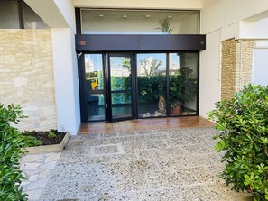 Exterior detail - Charming T2 with terrace view - 4 guests (La Grande-Motte)