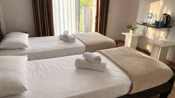 Deluxe Double or Twin Room | Blackout drapes, iron/ironing board, free WiFi