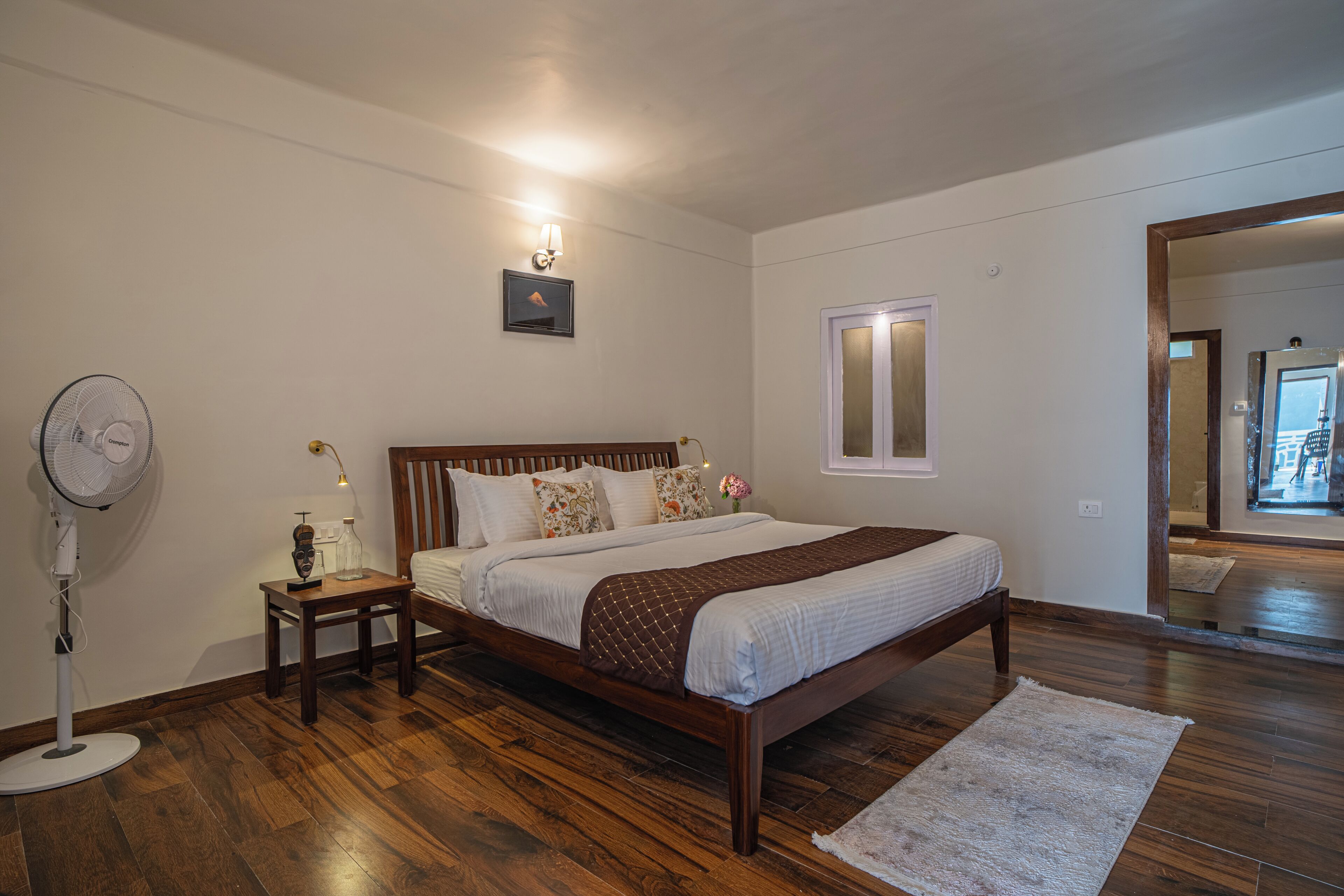 Deluxe Apartment, Lake View | Iron/ironing board, free WiFi