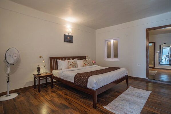 Deluxe Apartment, Lake View | Iron/ironing board, free WiFi - Alaya Stays Headingly Suite Lake Facing (Nainital)