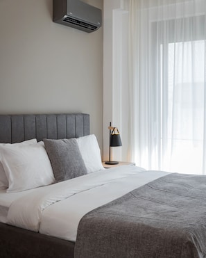 Departamento Deluxe, balcón | Sábanas de algodón egipcio, ropa de cama de alta calidad y edredón