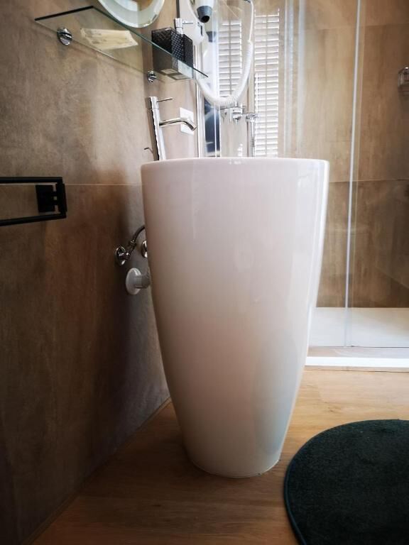 Comfort Triple Room, City View | Bathroom | Shower
