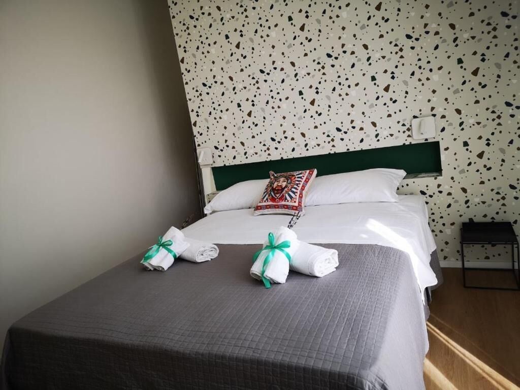 Desk, soundproofing, iron/ironing board, free WiFi