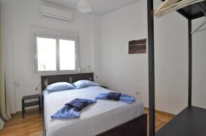 WiFi - Modern 1-Bedroom Condo in Athens (Athina)
