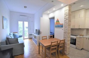 Interior - Modern 1-Bedroom Condo in Athens (Athina)