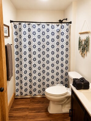 Shower, hair dryer, bidet, towels -     Whispering Pines Cozy Cabin Suite Retreat Near Jordan Lake and Pet Friendly (New Hill)