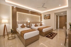 Két bảo mật tại phòng, bàn ủi/dụng cụ ủi quần áo 
