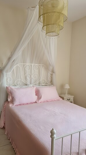 Room - Apartment '6' with Sea View, Wi-Fi, and Air Conditioning (Fanari)