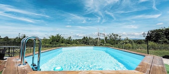 Villa Pancho: quiet, AC, private pool.
