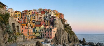 A comfortable 37 sq m studio apartment, perfect for two people but capable of accommodating up to four guests, located in the basement of a building without an elevator (steps required).The property is located in Manarola, one of the most picturesque vil