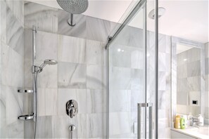 Apartment | Bathroom - Lodge Apartment in Central Antwerp (Antwerp)