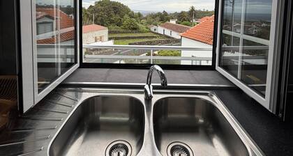Casa do Horizonte - Family-Friendly Apartment with Ocean & Mountain Views