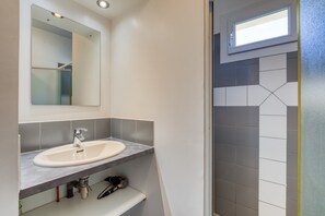 Shower, hair dryer