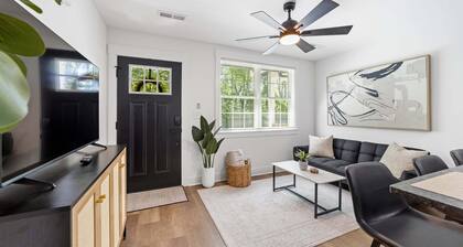1BD Modern Condo ⎮ Downtown Walkable to F&M Bank Arena