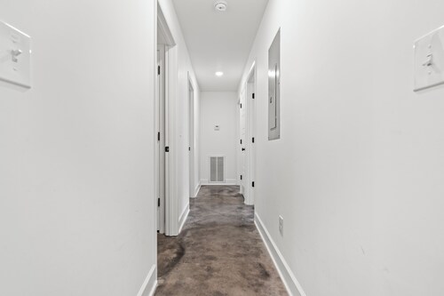 717 Modern Space