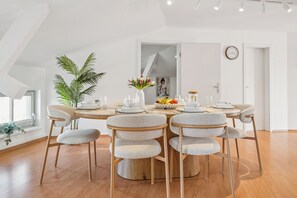 Dining - LIVU Admiral: 130sqm apartment | an old town dream + roof terrace (Wismar)