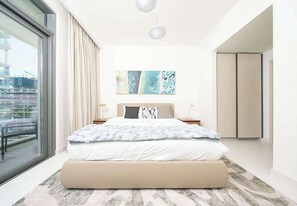 4 bedrooms, iron/ironing board, free WiFi, bed sheets - Oceanfront Luxury Apt w/ Private Beach & Pool (Dubai)