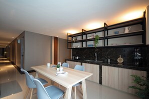 Dining - Cove Juanda One (Kota Jakarta Pusat)