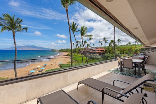Luxury Oceanfront 3-Bedroom Escape at Makena Surf Resort - Makena Surf #E-304