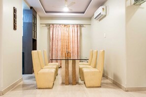 Dining - Studios By Ritumbhara (Mumbai)