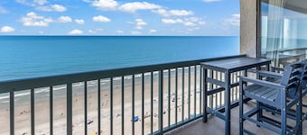 Oceanfront l 16th Floor l 4BR l Pool and Lazy River