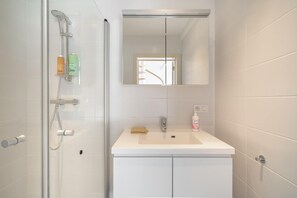 Apartment | Bathroom - Cosy 1-bedroom Apartment, Antwerp (Antwerp)