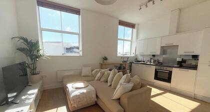 Charming 2-Bedroom Apartment in Vibrant Southville