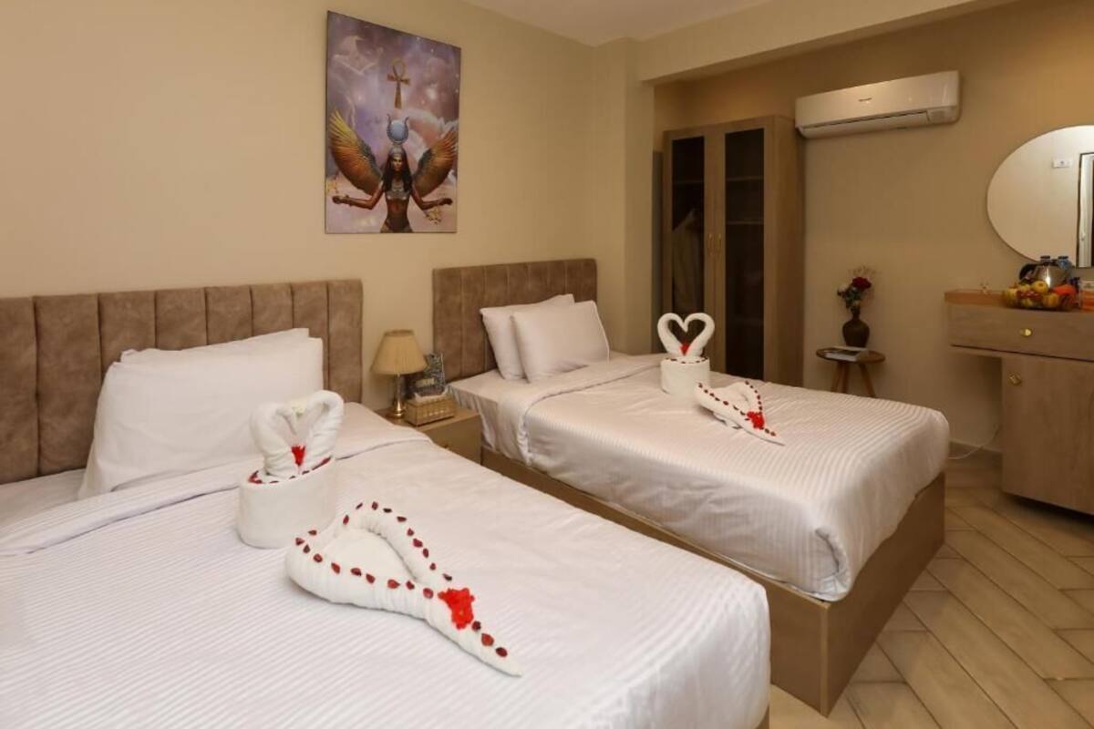 Deluxe Twin Room, City View | Free WiFi