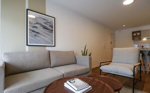 Apartment - w Light-filled 2BR w Balcony in Miraflores (Lima)