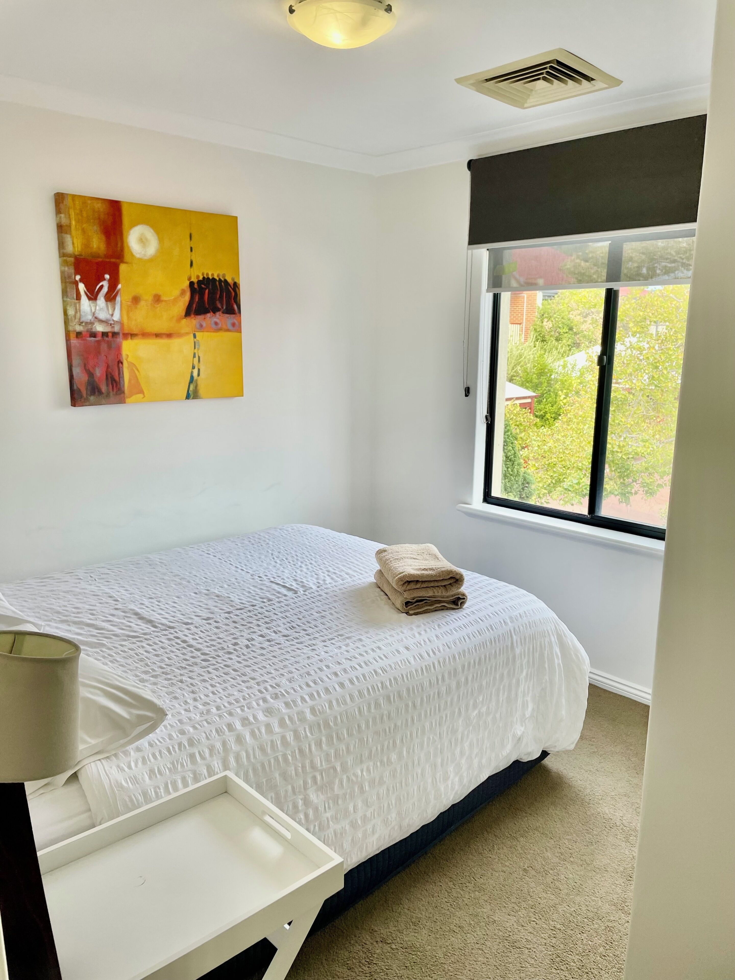 Iron/ironing board, WiFi, bed sheets