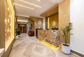 Lobby - MS REGENCY (new delhi)