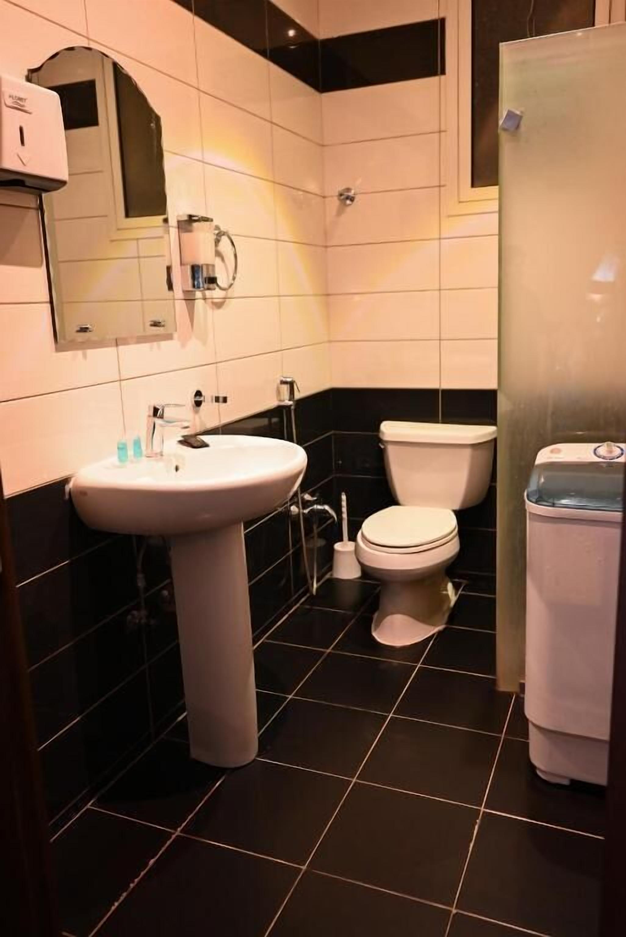 Articles de toilette (gratuits), serviettes fournies, savon, shampooing