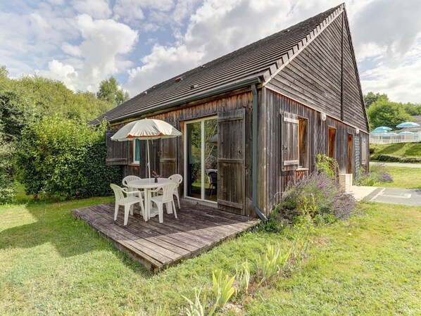 House | Balcony - Accessible Apartment With Garden (Egletons)