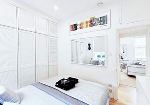 1 chambre, fer et planche à repasser, Wi-Fi, draps fournis