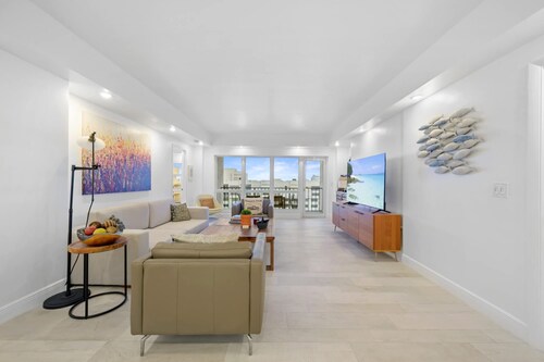 NOK Beachfront 3BR Retreat With Ocean Views