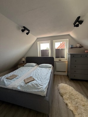 2 bedrooms, WiFi, bed sheets - Beautiful, centrally located apartment and only 150m to the beach (Wittdün auf Amrum)